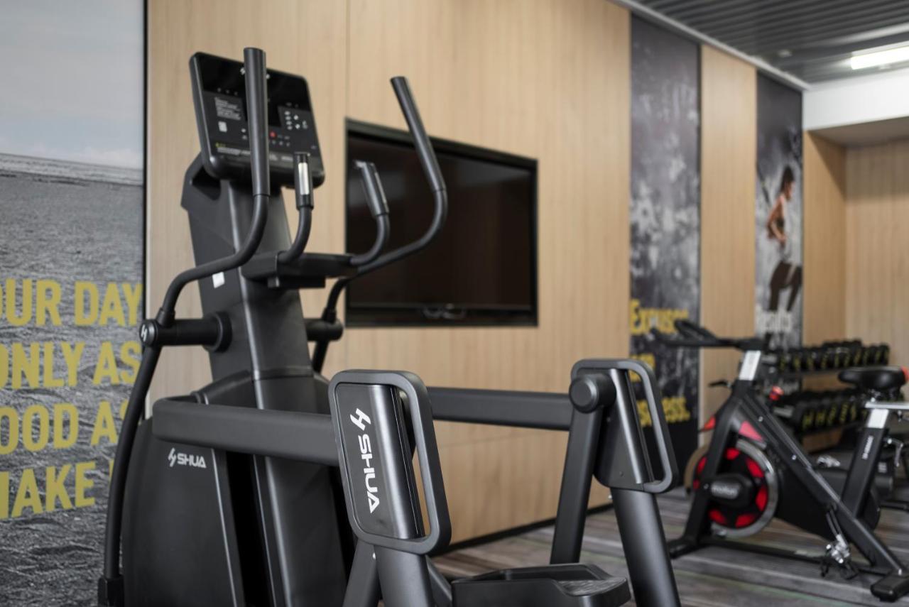 Holiday Inn Express Nanchang Riverside By Ihg Esterno foto