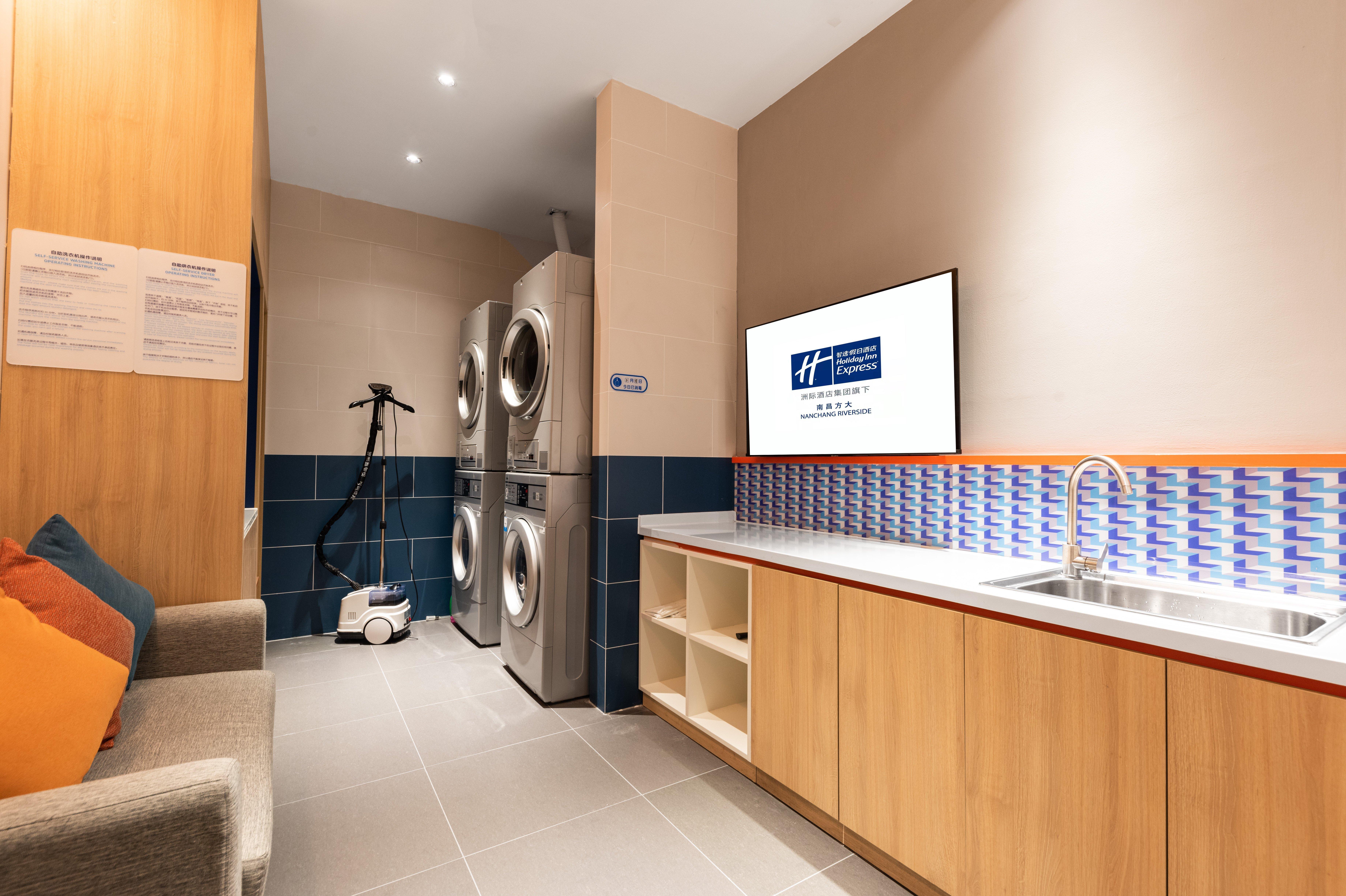 Holiday Inn Express Nanchang Riverside By Ihg Esterno foto