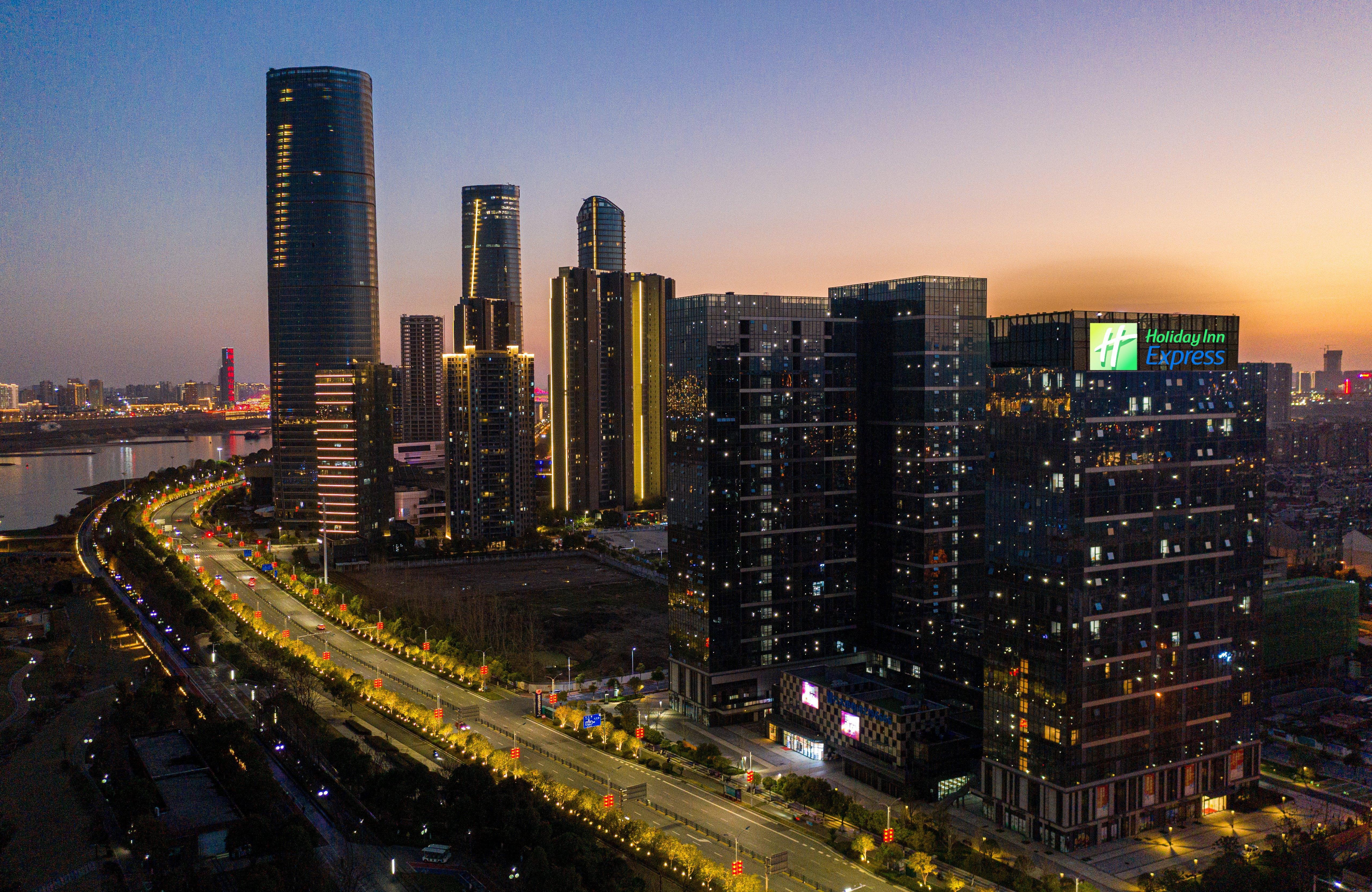 Holiday Inn Express Nanchang Riverside By Ihg Esterno foto